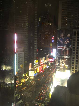 2003-03-16 058 Times Square (corr)